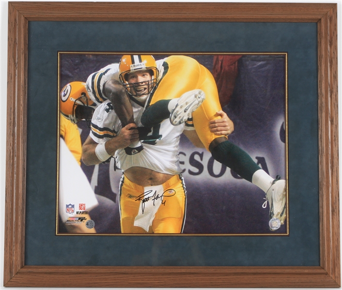 2006 Brett Favre Green Bay Packers Signed 25x28 Framed Photo (Favre Hologram)