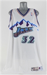 2000-01 Karl Malone Utah Jazz Signed Home Jersey (MEARS A5/Beckett)