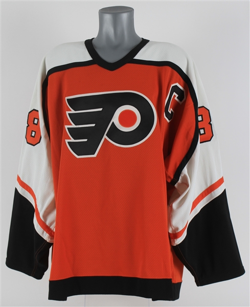 1994-2000 Eric Lindros Philadelphia Flyers Signed Road Jersey (MEARS A5/JSA)