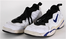 1995-96 Tom Gugliotta Minnesota Timberwolves Signed Nike Game Worn Basketball Sneakers (MEARS LOA/JSA)