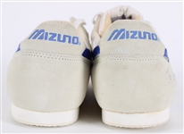 1996 Carl Lewis Olympic Gold Medalist Signed Mizuno Racing Cleats (JSA)