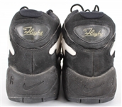 1995-98 Corliss Williamson Sacramento Kings Signed Nike Game Worn Sneakers (MEARS LOA/JSA)