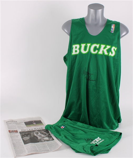 1984 Marques Johnson Milwaukee Bucks Signed Practice Jersey & Short (MEARS LOA/JSA)