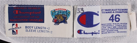 1997-98 Antonio Daniels Vancouver Grizzlies Warm Up Suit (MEARS LOA)