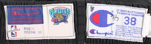 1997-98 Antonio Daniels Vancouver Grizzlies Warm Up Suit (MEARS LOA)