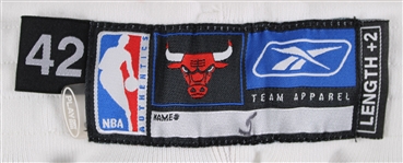 2008 Andres Nocioni Chicago Bulls Signed Game Worn St. Patrick's Day Uniform (MEARS LOA / JSA / Fuji Sport Science)