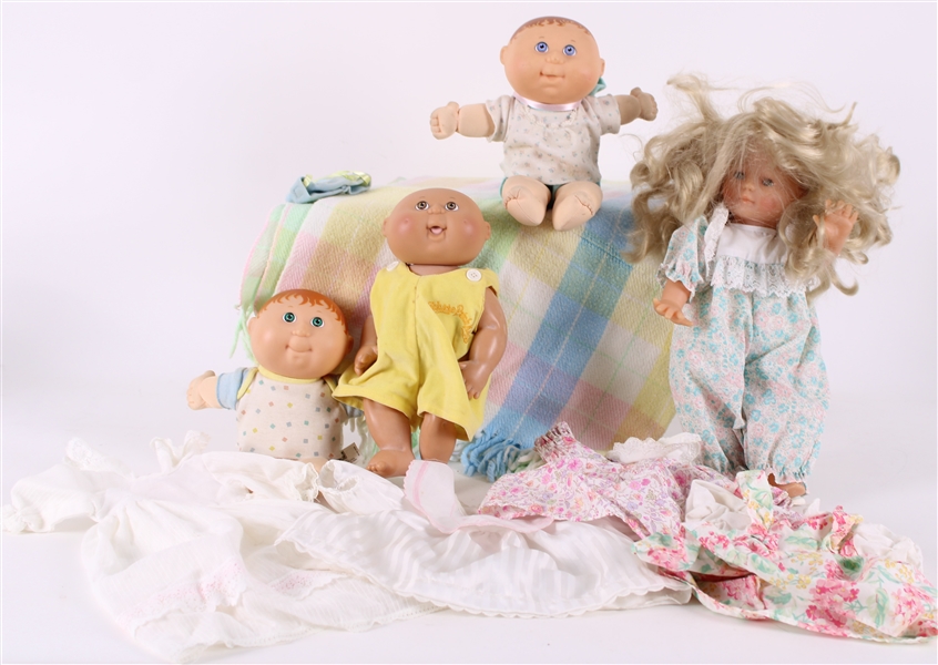 1980s-90s Hasbro Cabbage Patch Doll, Teenie Tiny Preemies & Clothing (Lot of 10)