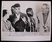 1964 Cassius Clay/Muhammad Ali 8"x10" B&W Press Photo. 
