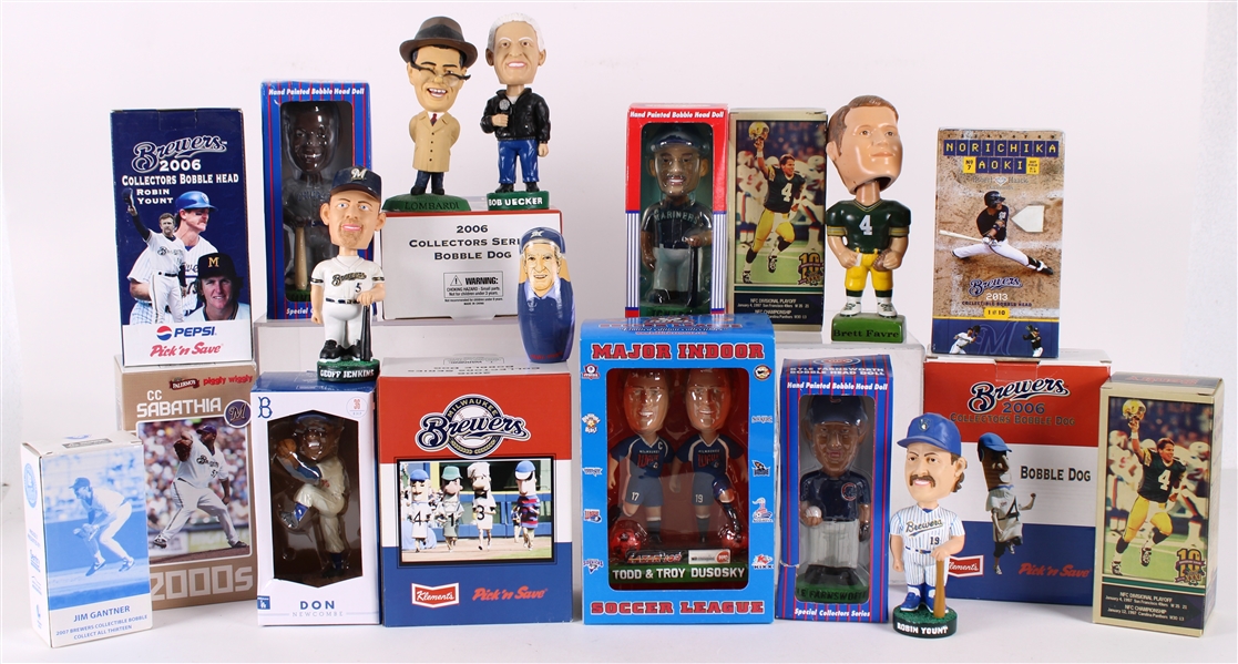 1990-2013 MLB & NFL Bobbleheads Including Brett Favre, Sammy Sosa & more (Lot of 20)