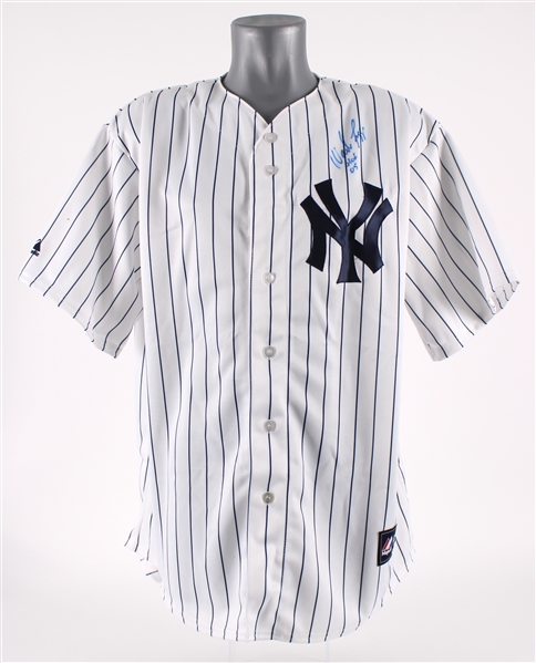 2005 Wade Boggs New York Yankees Signed Jersey (JSA)