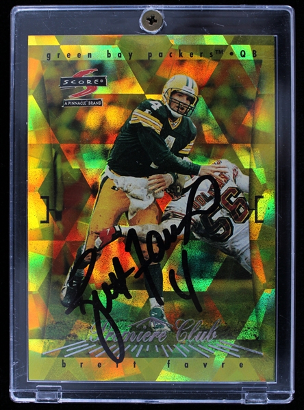 1997 Brett Favre Autographed Score Trading Card (JSA)