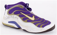 2001-02 Dan Majerle Phoenix Suns Signed Nike Game Worn Sneaker (MEARS LOA / JSA / Pepper Burruss Collection)