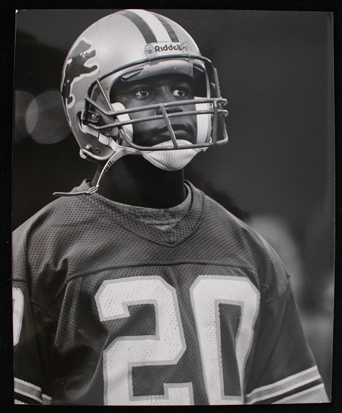 1990 Barry Sanders Detroit Lions 8"x10" Original R.L. Montgomery B&W Photo