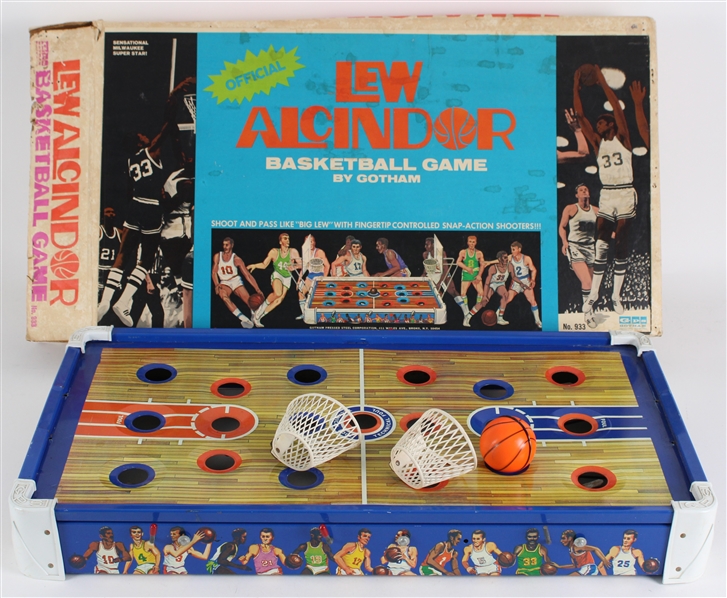 1973 Lew Alcindor Milwaukee Bucks 30x4x16 Gotham Basketball Game