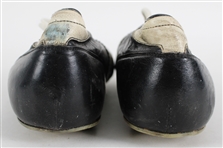 1970-72 Tom Matte Baltimore Colts Signed Adidas Game Worn Cleats (MEARS LOA) *JSA*