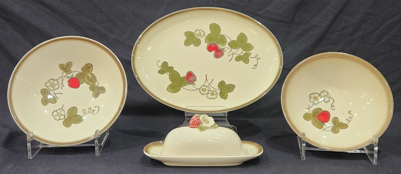 Vintage Strawberry Pattern Metlox Poppytrail Dishware (Lot of 4)