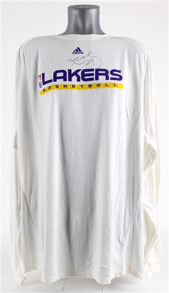2010-11 Kobe Bryant Los Angeles Lakers Practice Shirt w/ Clubhouse Signature (MEARS LOA)
