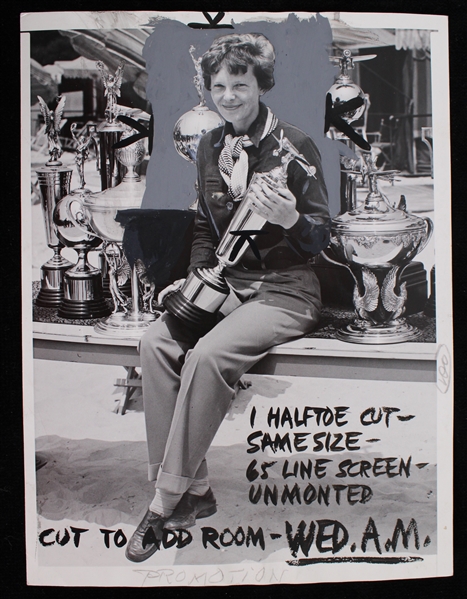 1936 Amelia Earhart at National Air Races 6"x8" Press Photo 