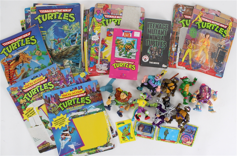 1980s-90s Teenage Mutant Ninja Turtles Toys & more (Lot of 30+)