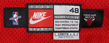 1998 Michael Jordan Chicago Bulls Signed Road Game Jersey (MEARS A5) *JSA*